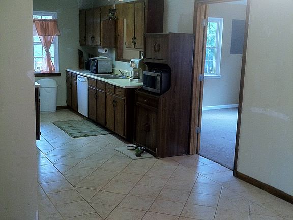 3rd image of 233 Homeland Dr