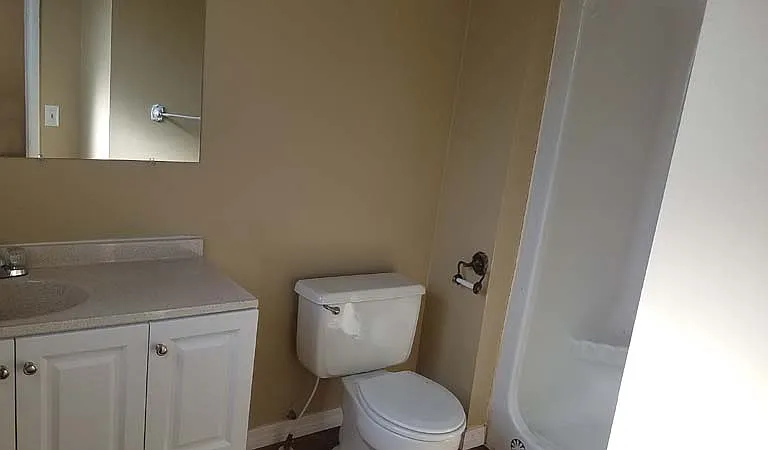 1135 Caliente Dr #2 — Photo 4