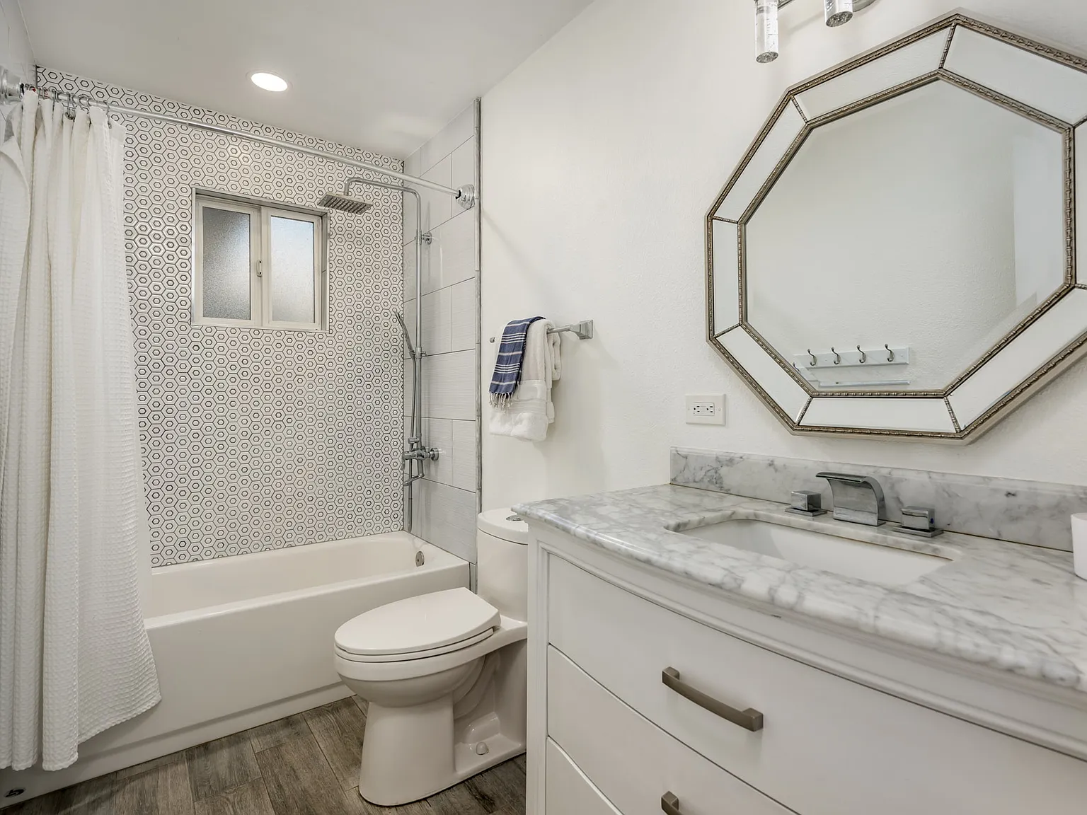 3 bed, 2045 sqft, $3,500 — Photo 3