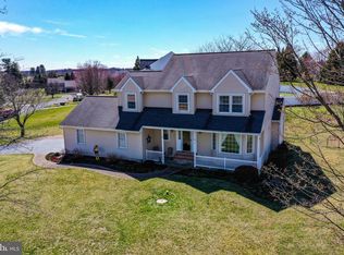 19 Ponds End Dr, Downingtown, PA 19335