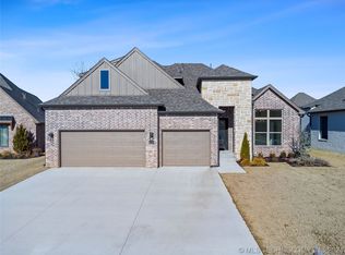 4110 W Yuma St, Broken Arrow, OK 74011