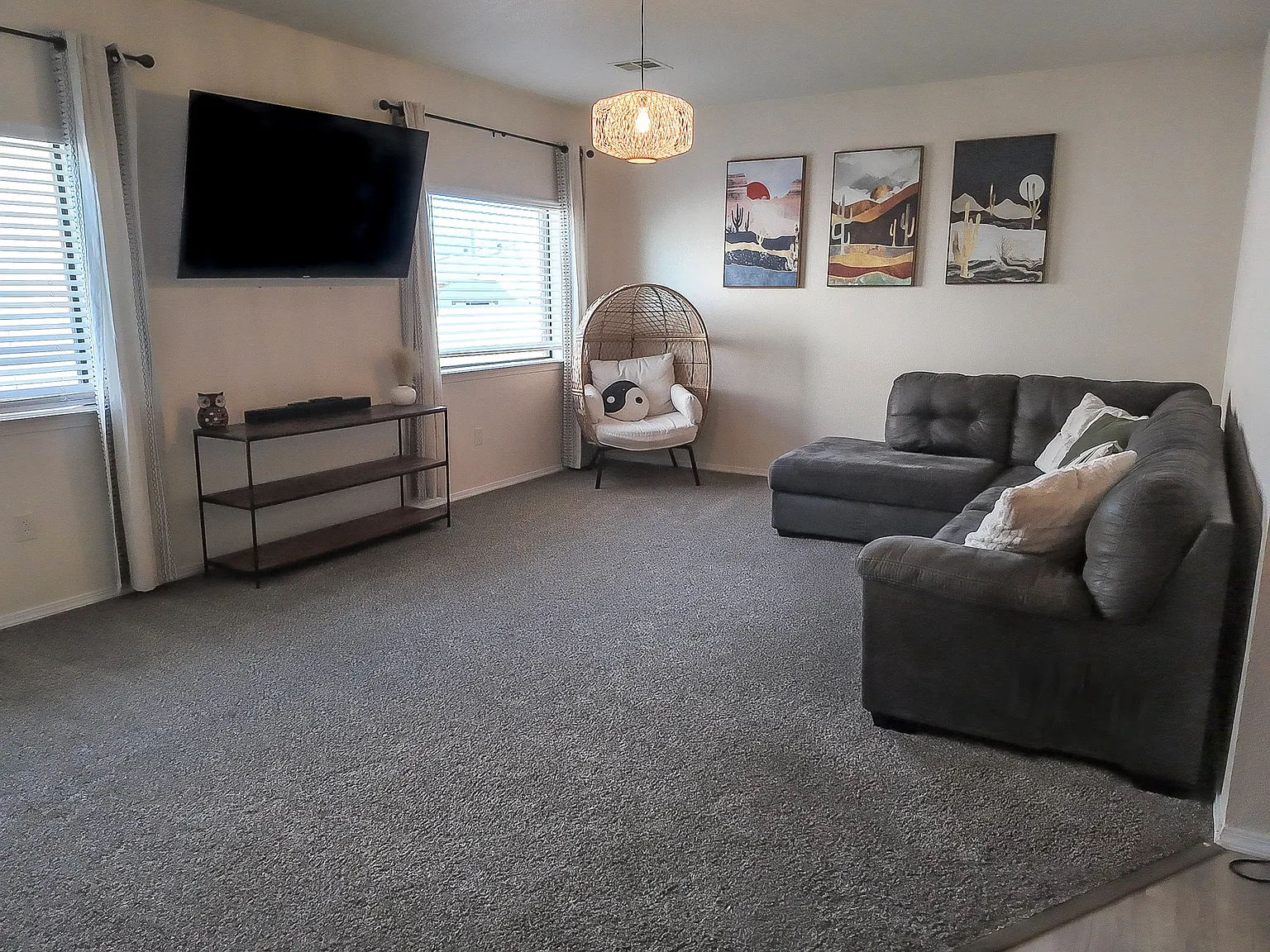 4 bed, 2.5 bath, 1918 sqft, $1,900 — Photo 4