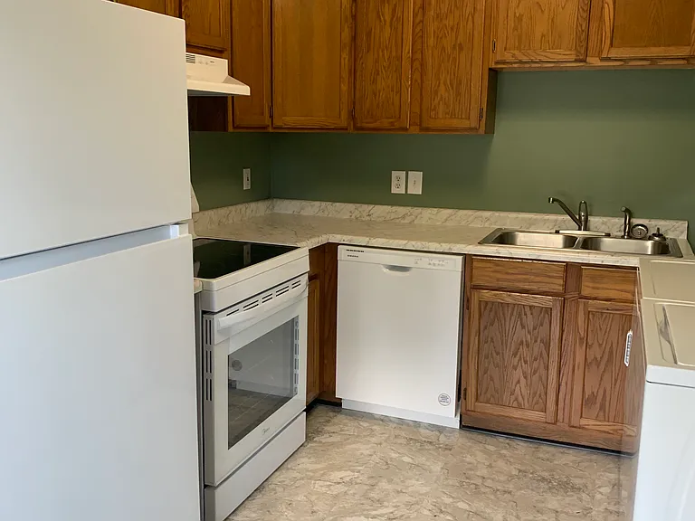 400 S Friendship Rd #E — Photo 6