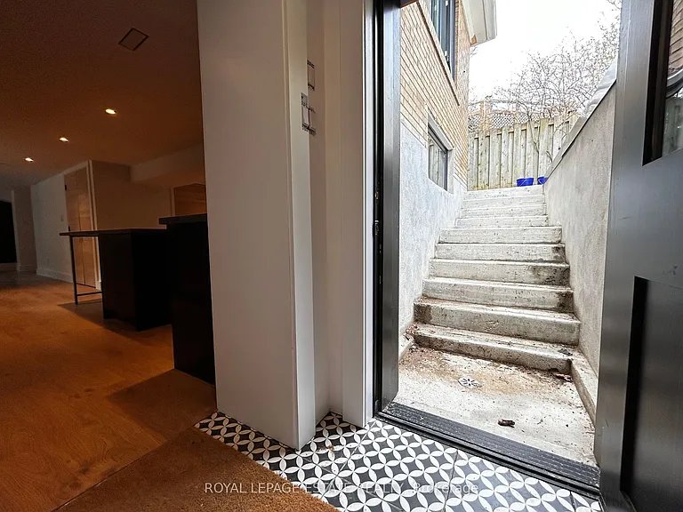 65 Maywood Park #LOWER — Photo 25