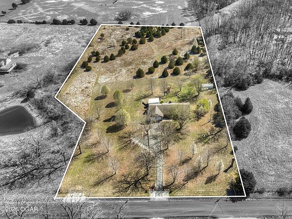 2nd image of 8247 Goldfinch Rd