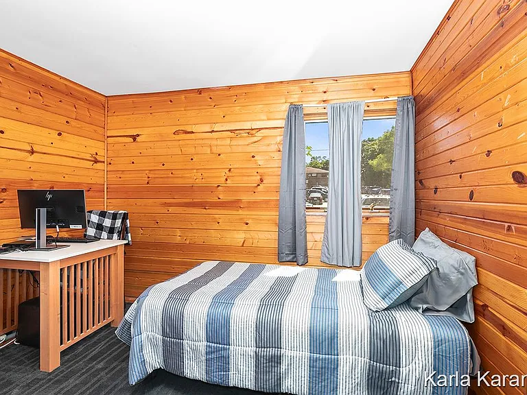 343 Elizabeth St — Photo 11