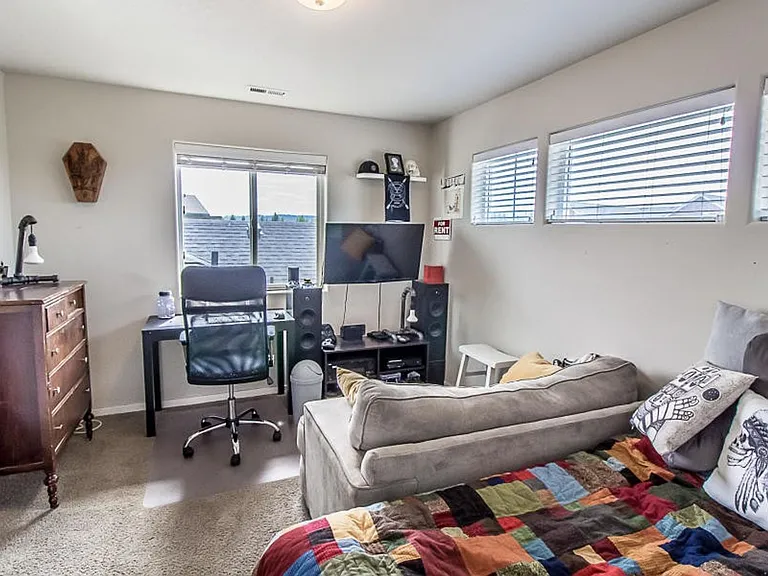 6536 N Cornwall St — Photo 18
