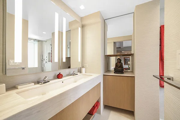 Sold by Nest Seekers International | media 27