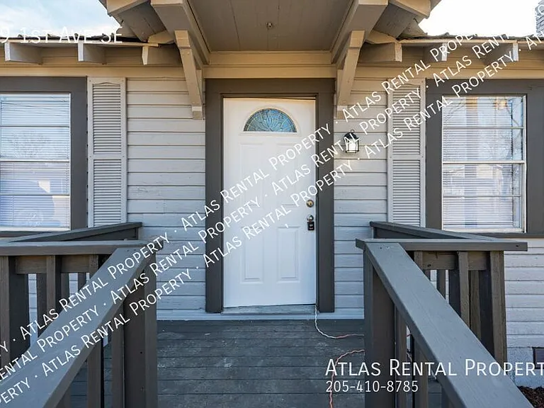 49 1st Ave SE — Photo 2