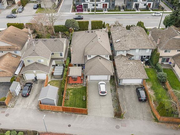 2nd image of 10135 No 1 Rd