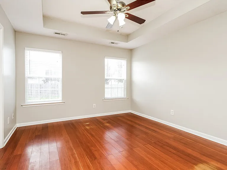 2625 Weatherford St — Photo 9