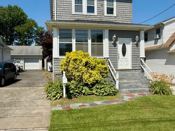 24 Martin Ave, Staten Island, NY 10314