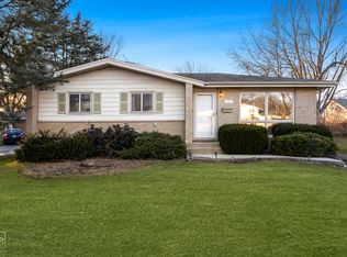 1112 N Crabtree Ln, Mount Prospect, IL