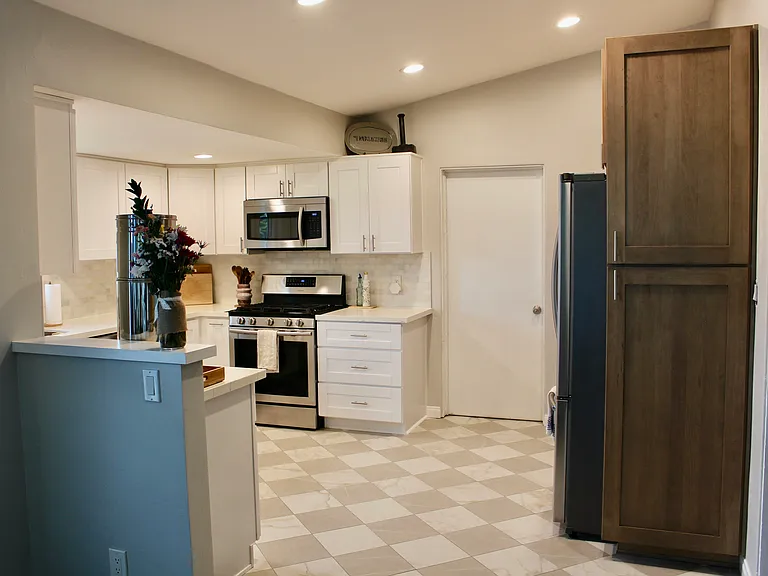 379 Citrus Ave — Photo 5