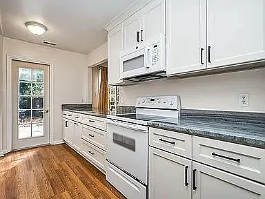 2515 Longleaf Ct - B1 — Photo 4