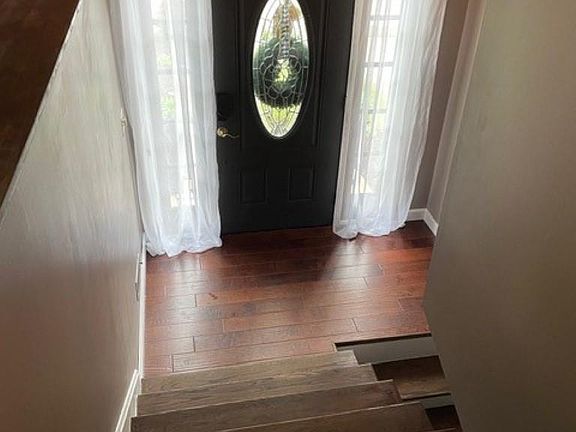 3rd image of 93 Belmont Dr