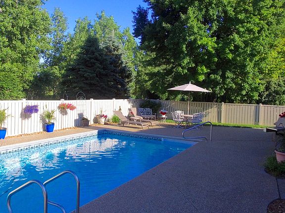 3rd image of 54712 Congaree Dr