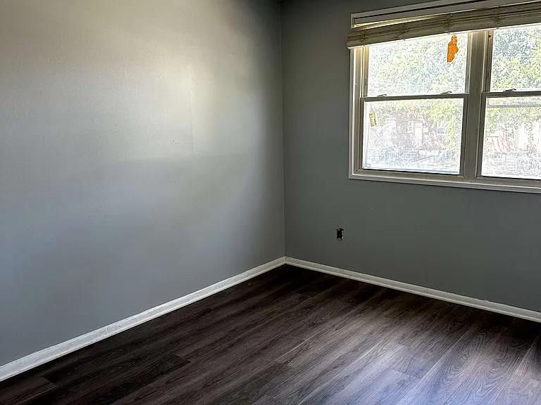1009 S Marlyn Ave — Photo 26