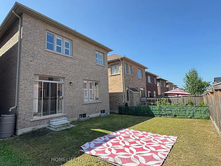 32 Falconridge Ter — Photo 20