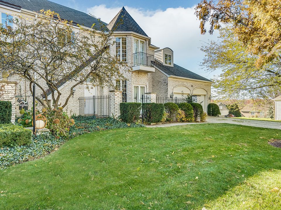 1st image of 29 Hillcrest Dr