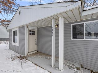 3061 Culbertson Ave, Rochester Hills, MI 48307