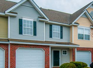 1603 Yellow Hawthorn Cir, Summerville, SC 29483