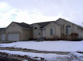 7902 Abercrombie Ln, West Jordan, UT 84088