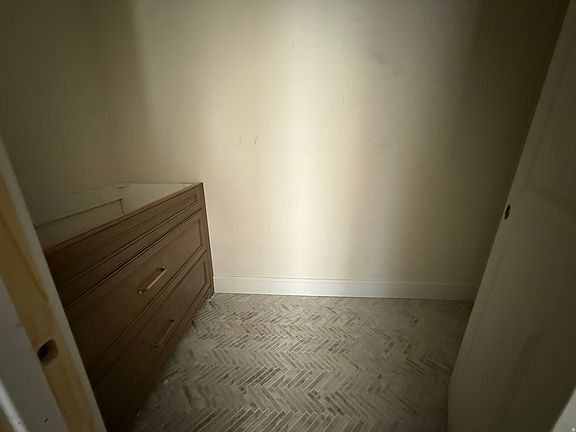 5th image of 974 N 780 W #509