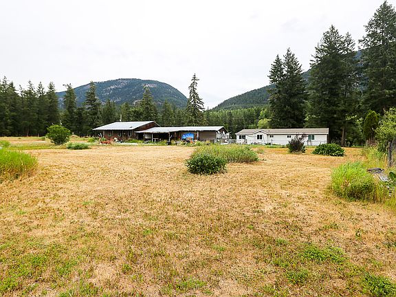 3rd image of 4079 Dixon Mountain Rd