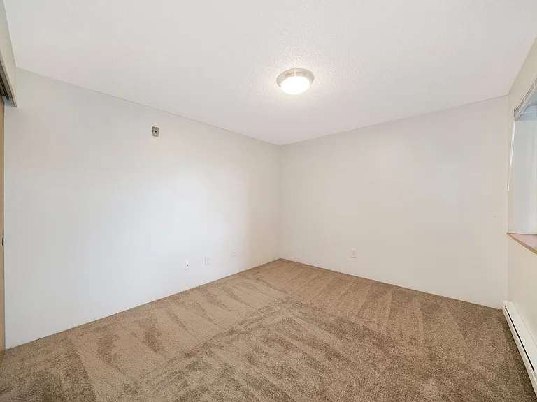 Meadowood Apts — Photo 7