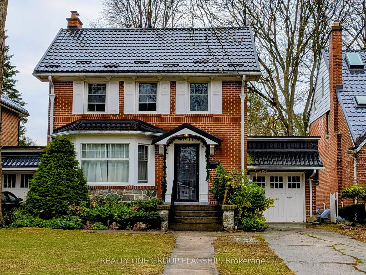 6 bed, $600 — Photo 1