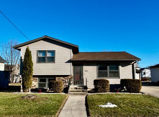 110 Monroe St, Decorah, IA 52101