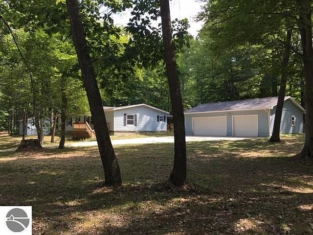 1st image of 16638 Oak Ridge Dr