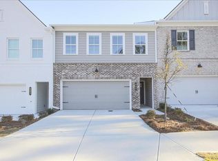 905 Agate Ln, Lawrenceville, GA 30043