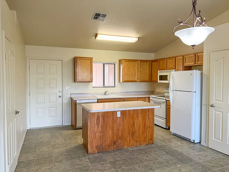 330 S Arnold Ter #B — Photo 15