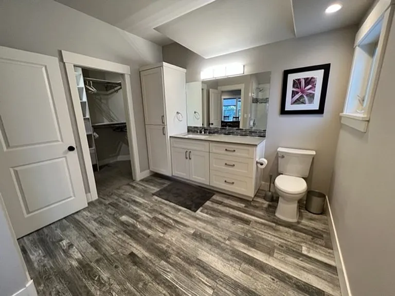 1470 NW John Fremont St — Photo 4