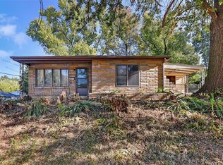 10875 Lee Ln, Saint Ann, MO