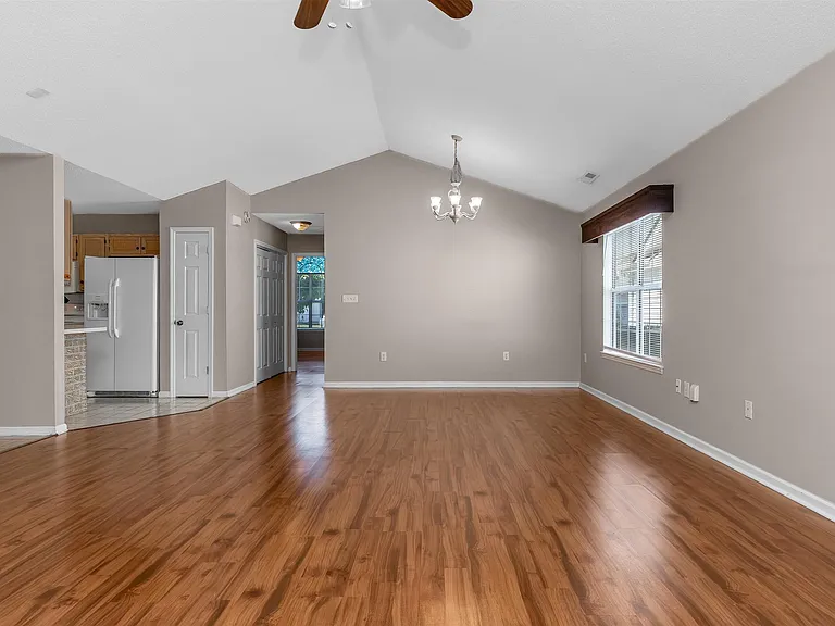 112 Dusty Trail Ln — Photo 11