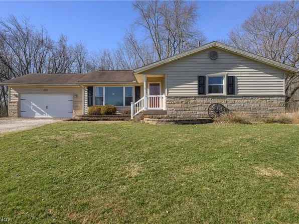 6121 Erie Ave NW, Canal Fulton, OH 44614