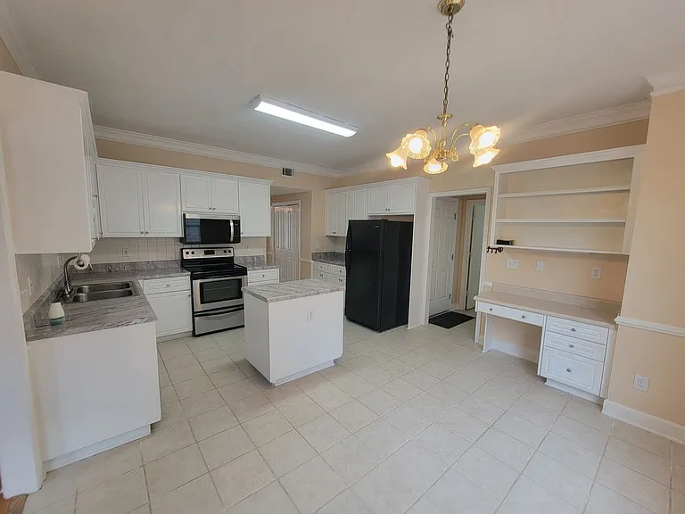 1063 Waltons Pass — Photo 14