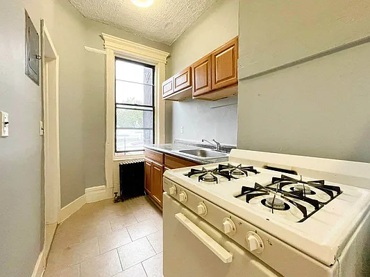 Rented by Brooklyn Blocks Real Estate | media 15