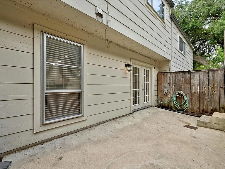 6637 Valleyside Rd — Photo 24