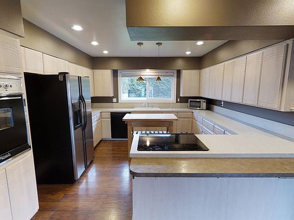 4th image of 10105 NE 179th St