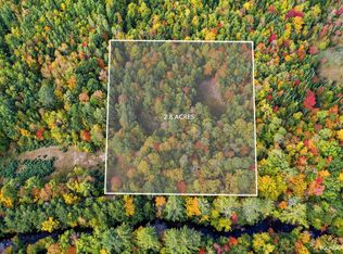 6 River Rd, Sumner, ME 04292