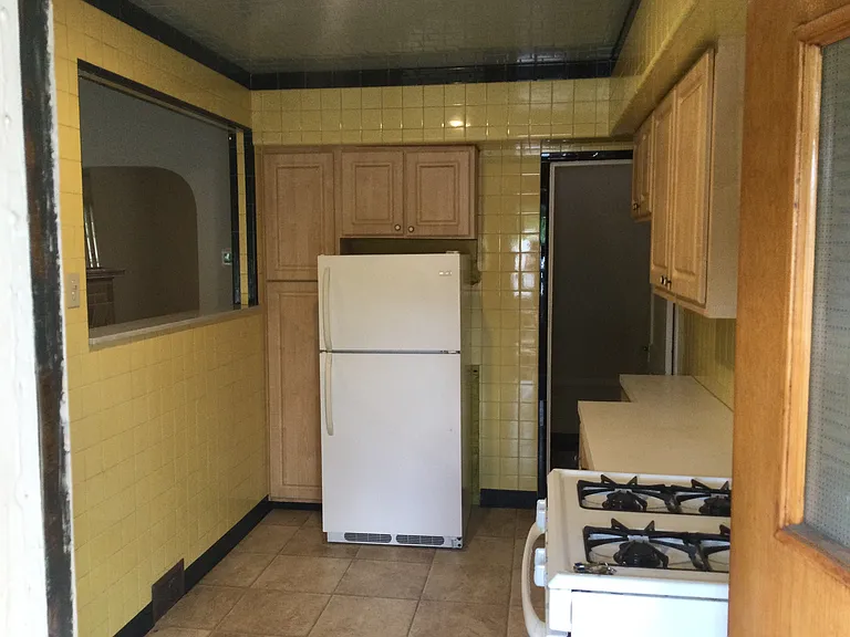 3332 Parkview Ave — Photo 11