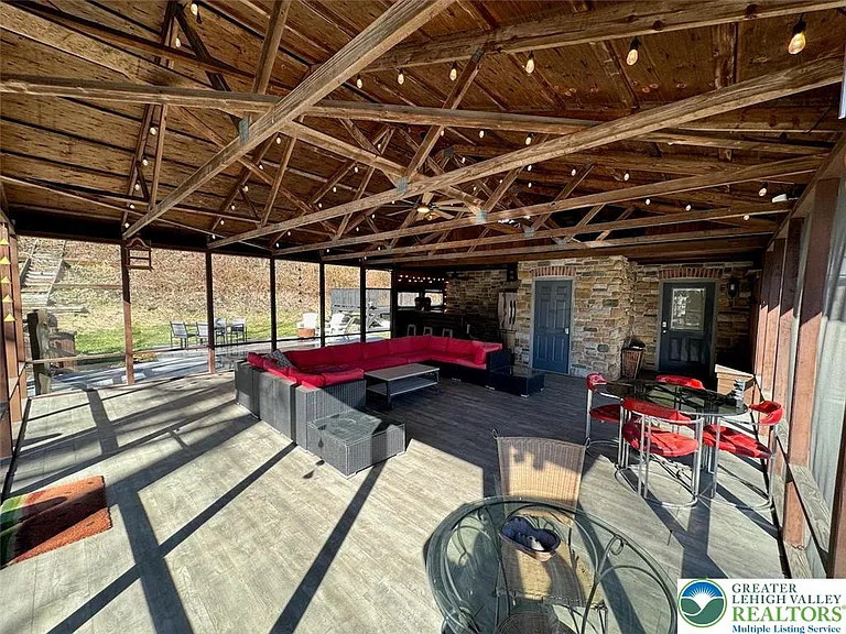 312 Lehigh Dr — Photo 42