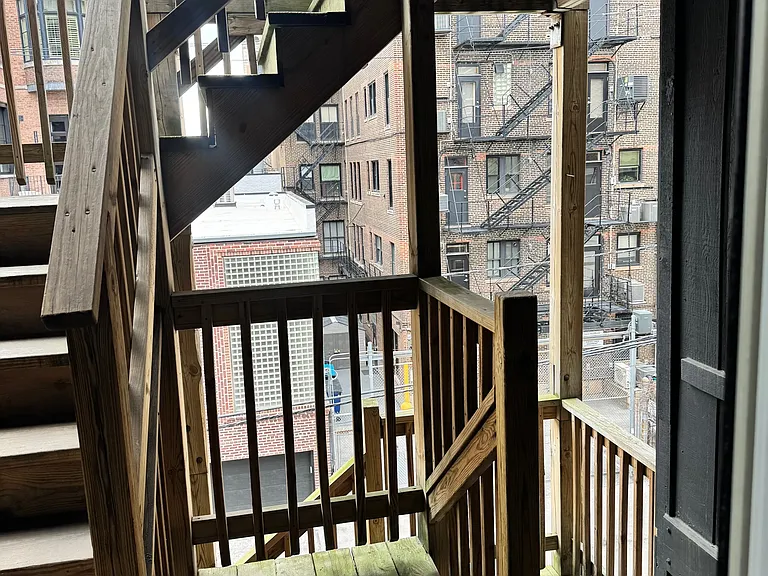 1329 N Dearborn St #3 — Photo 18