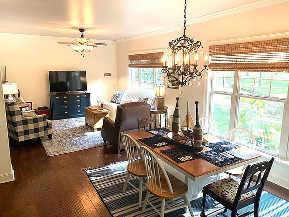 3rd image of 104 Maggie Ln S