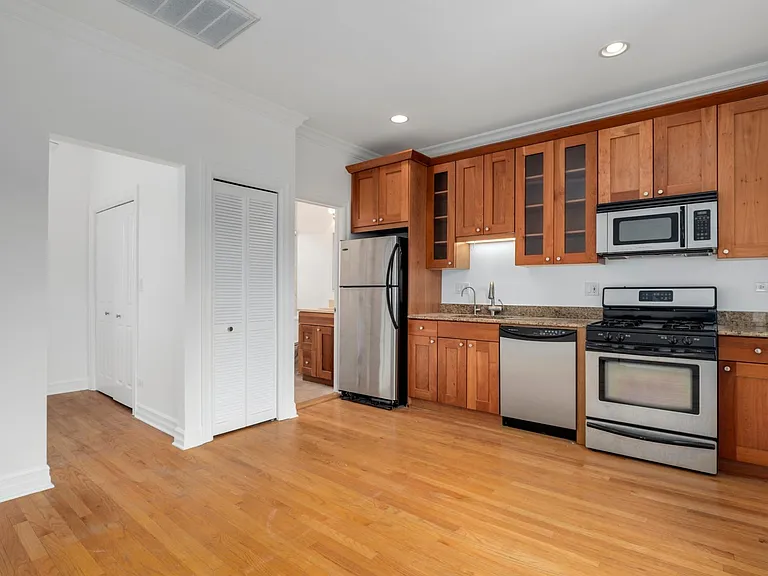 2707 N Mildred Ave #3B — Photo 3