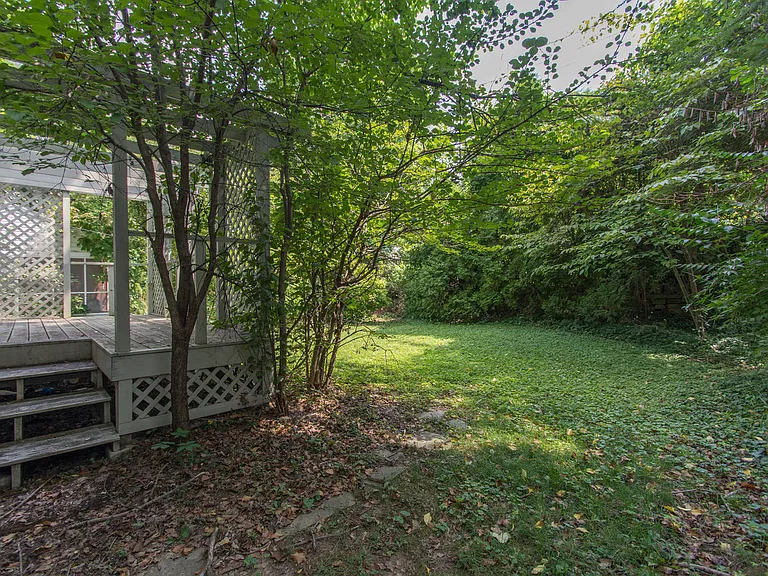 321 S Eastside Dr — Photo 26